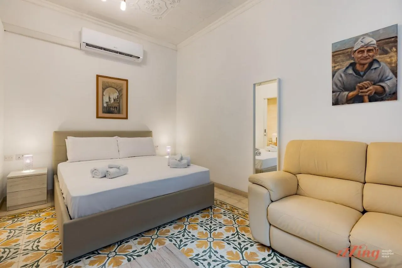 A Studio Apartment In Malta'S Capital Valletta